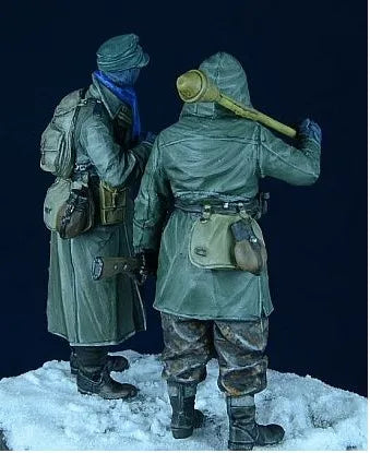 1/35 model kit resin kit  armored soldiers two people 531