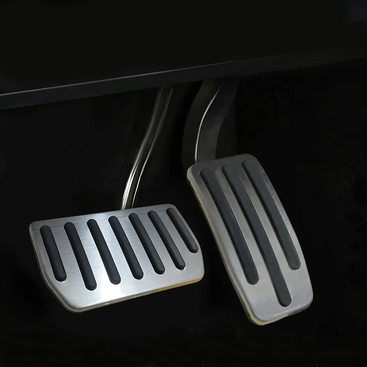 For Tesla Model X Model S Accessories Aluminum alloy Foot Pedal Accelerator Gas Fuel Brake Pedal Rest Pedal Cover Car Styling