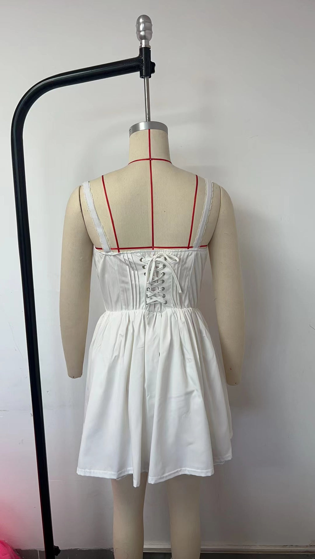 European and American sexy women's lace stitching suspender skirt tight waist backless small skirt pure desire style white dress women